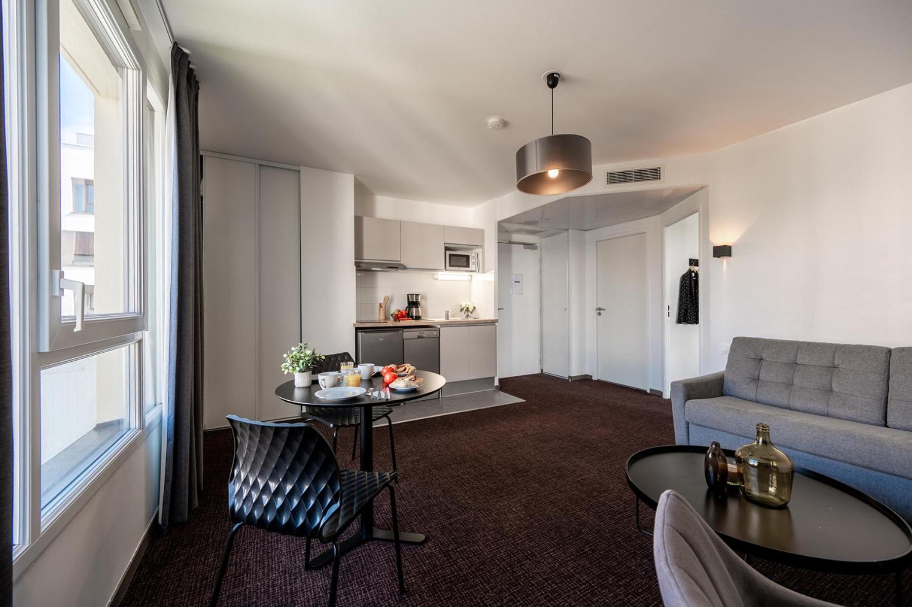 Néméa Appart'Hôtel Vélizy Europe Exterior foto